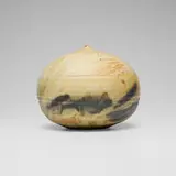 Toshiko Takaezu, Closed Form (with rattle)