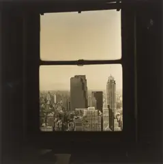 Manhattan Through a Window by Walker Evans, 1928, Vintage. Silbergelatineabzug, sold Dec 2021