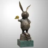 Volodymyr Mykytenko, LUCKY CATCHER, 2012, brąz, marmur