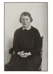Josefine Bamann, Köln by August Sander, Um 1927, Früher Silbergelatineabzug, sold Nov 2011