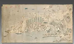 China, Vogelschauplan der deutschen Koloniestadt Tsingtao 青島 全圖 (Qingdao), Um 1910, Tusche und Karte auf Seide (Shirting)