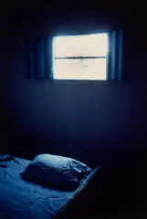 Nan Goldin, Empty bed in motel. Palenque, Mexico, 1982, Cibachrome-Abzug. Kodak-Papier