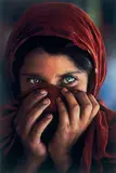 Steve McCurry, Afghan Girl (Sharbat Gula) hiding her face, Peshawar, Pakistan