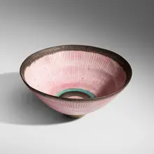 Lucie Rie, Bowl, c. 1989, glazed stoneware with sgraffito decoration, manganese lip and foot