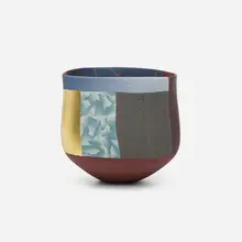 Thomas Hoadley, Nerikomi bowl, colored porcelain, gold leaf