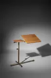 Caruelle, Caruelle-Tisch, Um 1942, Nussbaum, furniert, massiv; Metall, brüniert; Kunststoff – Hersteller: EMBRU, Rüti, Schweiz