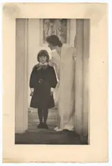 Blessed art Thou Among Women by Gertrude Käsebier, 1899, Photogravüre auf Japanbütten, 1903, sold Nov 2007