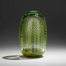 Mark Peiser, Pine Trees on Green Vanadium paperweight vase, 1978, hand-blown and internally decorated glass
