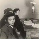 Heder by Roman Vishniac, 1938, Späterer Silbergelatineabzug, sold Oct 2018
