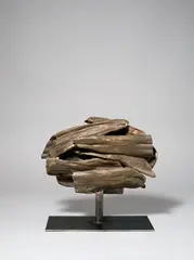 Emil Cimiotti, Baum, 2011, Bronze, gussrauh, mit kupferfarbener Patina, auf Stahlpatte montiert