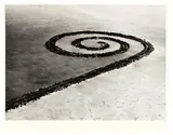 Gianfranco Gorgoni, Ten Photographic Views. Smithson’s Spiral Jetty, 1986, 10-teilige Fotoarbeit: jeweils C-Print auf Fotopapier, in originaler Leinenkasette