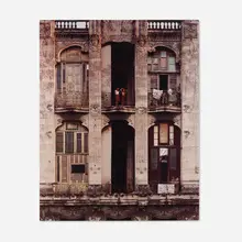 Andrew Moore, El Centro de Oro, Havana, Cuba, 2000, dye-coupler print on Fujicolor Crystal Archive