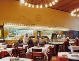 Mappenwerk, Düsseldorfer Fotomappe, 1991, 4 Photos von 1980-1991, davon 2 Silbergelatineabzüge, wovon einer auf Agfa-Papier, sowie 2 C-Prints auf Kodak-Papier. Von Petra Wunderlich, Candida Höfer, Ian Wallace und Günther Förg. Je unter Passepartout