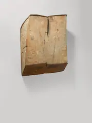 Franz Bernhard, Kopf aus zwei Blöcken, Holz und Corten-Stahl, rückseitig rostfarben lackiert