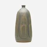 Clyde Burt, Vase