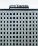 Frank Thiel, Stadt 5/02/A (Berlin)