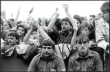 Harald Hauswald, Konzert Bruce Springsteen“. Berlin, Weissensee, 1988, Silbergelatineabzug
