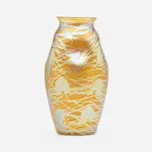 Phänomen vase (Gre 2/474) by Loetz, c. 1902, hand-blown glass, sold Sep 2022