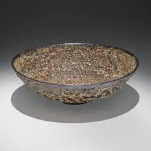 Large bowl by Gertrud and Otto Natzler, 1956, earthenware with Pale Green and Black Crater glaze, sold May 2022