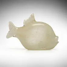 Tyra Lundgren, Fish, model 2603, 1938, bollicine glass with gold inclusions