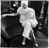 Madame Alix Gres, N.Y.C. by Diane Arbus, 1964, Späterer Silbergelatineabzug von Neil Selkirk. Agfa-Papier, sold Jun 2015