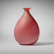 Laguna vase, model 1494 by Tomaso Buzzi, c. 1933, incamiciato glass with gold leaf, sold Jun 2025