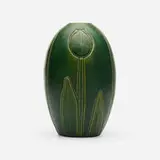Denver Pottery, Denaura vase with tulips, 1903, glazed earthenware