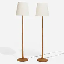 Kaare Klint, Le Klint floor lamps, pair, c. 1955, oak, brass, linen shades