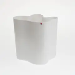 Alvar Aalto, Vase, Iittala, clear and white cased glass