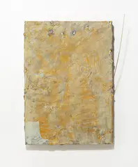 Gerhard Hoehme, Signale aus Eremia, 1978, Deckweiß, Gouache, Öl und PVC-Schlauch auf Leinwand