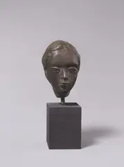 Moissey Kogan, Mädchenkopf III, Um 1925, Bronze mit brauner Patina (mit offener Rückseite), auf Holzsockel montiert
