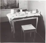 Anna Oppermann, Ohne Titel (5-teilig aus dem „Spiegelensemble“). 1965-78/Zustände Hamburg 1968 und 1978, Vintage. Schwarz-Weiß-Fotografie auf Barytpapier