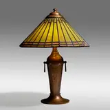 Roycroft, Table lamp, model 905, c. 1925, leaded slag glass, hammered copper with applied patina