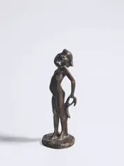 Bernhard Hoetger, Stehendes Mädchen/L’Enfant, Um 1901, Bronze mit brauner Patina