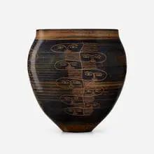 Edwin and Mary Scheier, Early vessel, 1949, glazed stoneware with sgraffito decoration
