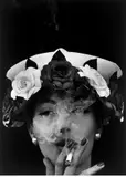 Hat + 5 Roses, Paris by William Klein, 1956, Späterer Silbergelatineabzug, sold May 2018