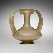 Compagnia Venezia e Murano, Vase with strap handles, c. 1930, glass with applied details and gold inclusions