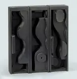 Night Blossom by Louise Nevelson, 1973, Holz, schwarz bemalt, sold May 2014