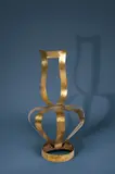 Tom Dixon, Crown Chair – Prototyp, 1988, Eisen, gebogen, blattvergoldet. 99 cm; Ø 55 cm (39 in.; Ø 21 ⅝ in.)