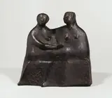 Gustav Seitz, Mutter und Braut, 1960, Bronze mit schwarzer Patina. Höhe: 21,3 cm (8 ⅜ in.)