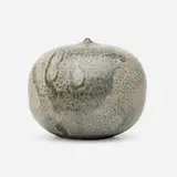Toshiko Takaezu, Closed Form