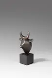 Baltasar Lobo, Tête de taureau (Cabeza de toro), 1967, Bronze mit brauner Patina, auf Kunstharzsockel montiert