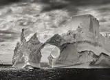 Antarctica“ (Iceberg between Paulet and Shetland Islands) by Sebastião Salgado, 2005, Silbergelatineabzug, sold Nov 2010