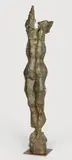 Wieland Förster, Entwurf zur „Nike 89, 1989, Bronze mit rötlich-schwarzer Patina. Höhe: 63,3 cm (24 ⅞ in.)