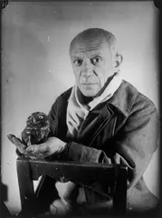 Michel Sima, Pablo Picasso et Chouette, Antibes, 1946, Späterer Silbergelatineabzug von Jean-Luc Meyssonnier