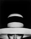 Greg Gorman, Grace Jones in Hat, Los Angeles, 1991, Späterer Silbergelatineabzug