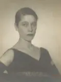 Porträt einer Frau by Man Ray, Um 1925, Vintage. Silbergelatineabzug, sold Jun 2021