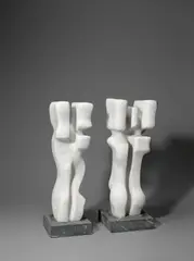 Gerson Fehrenbach, Königspaar, 1985, Carrara-Marmor, 2-teilig, jeweils auf Steinsockel