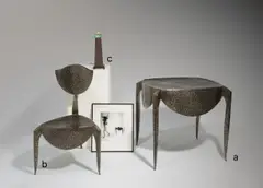 Obélisque“ Lampe by André Dubreuil, 1993, Kupferblech, geschweißt, brüniert; Bronze, brüniert; blaue Glasperlen, Glasprisma; Stoffkabel. 39,5 cm (15 ½ in.), sold Jun 2017