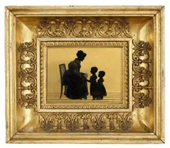 Schattenrißkünstlerin, Fürstin Amalie Gallitzin und ihre Kinder, Um 1775, Schattenrißtechnik auf Goldfolie in der Technik der Eglomisé, Rahmen des frühen 19. Jhs